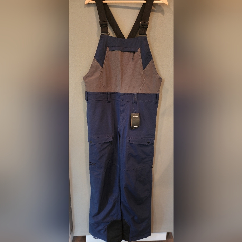 Brand New Women's DAKINE Scout Bib Size Large